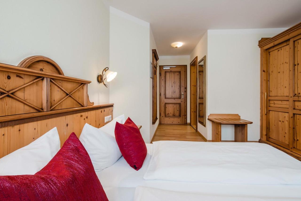 Hotel Bayrischer Loewe Osterhofen Ngoại thất bức ảnh