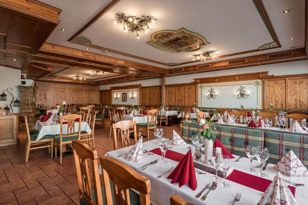 Hotel Bayrischer Loewe Osterhofen Ngoại thất bức ảnh
