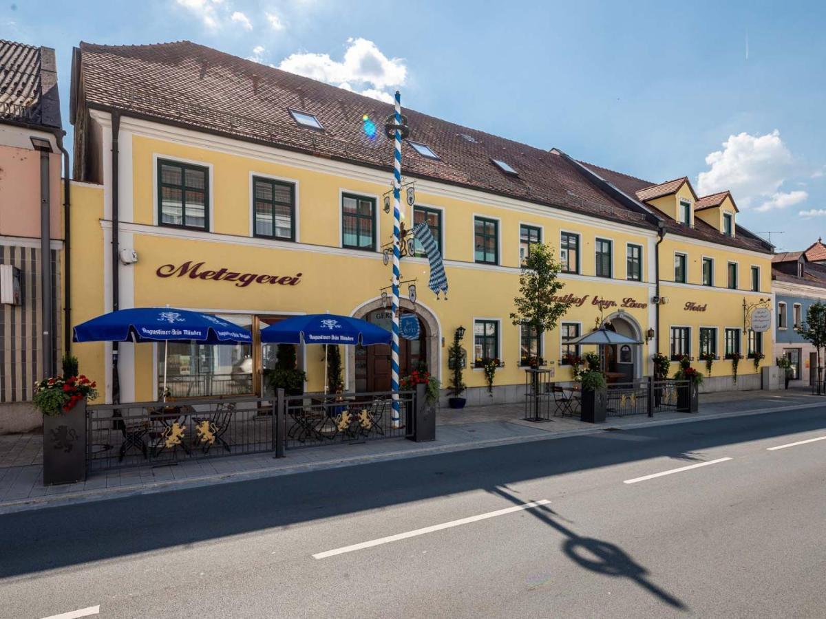 Hotel Bayrischer Loewe Osterhofen Ngoại thất bức ảnh