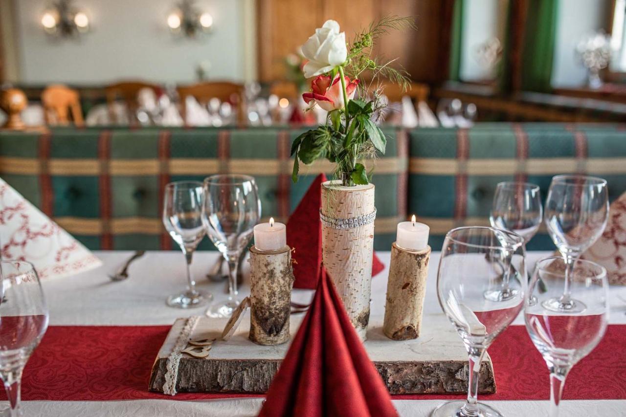 Hotel Bayrischer Loewe Osterhofen Ngoại thất bức ảnh