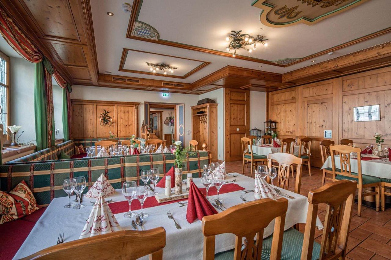 Hotel Bayrischer Loewe Osterhofen Ngoại thất bức ảnh