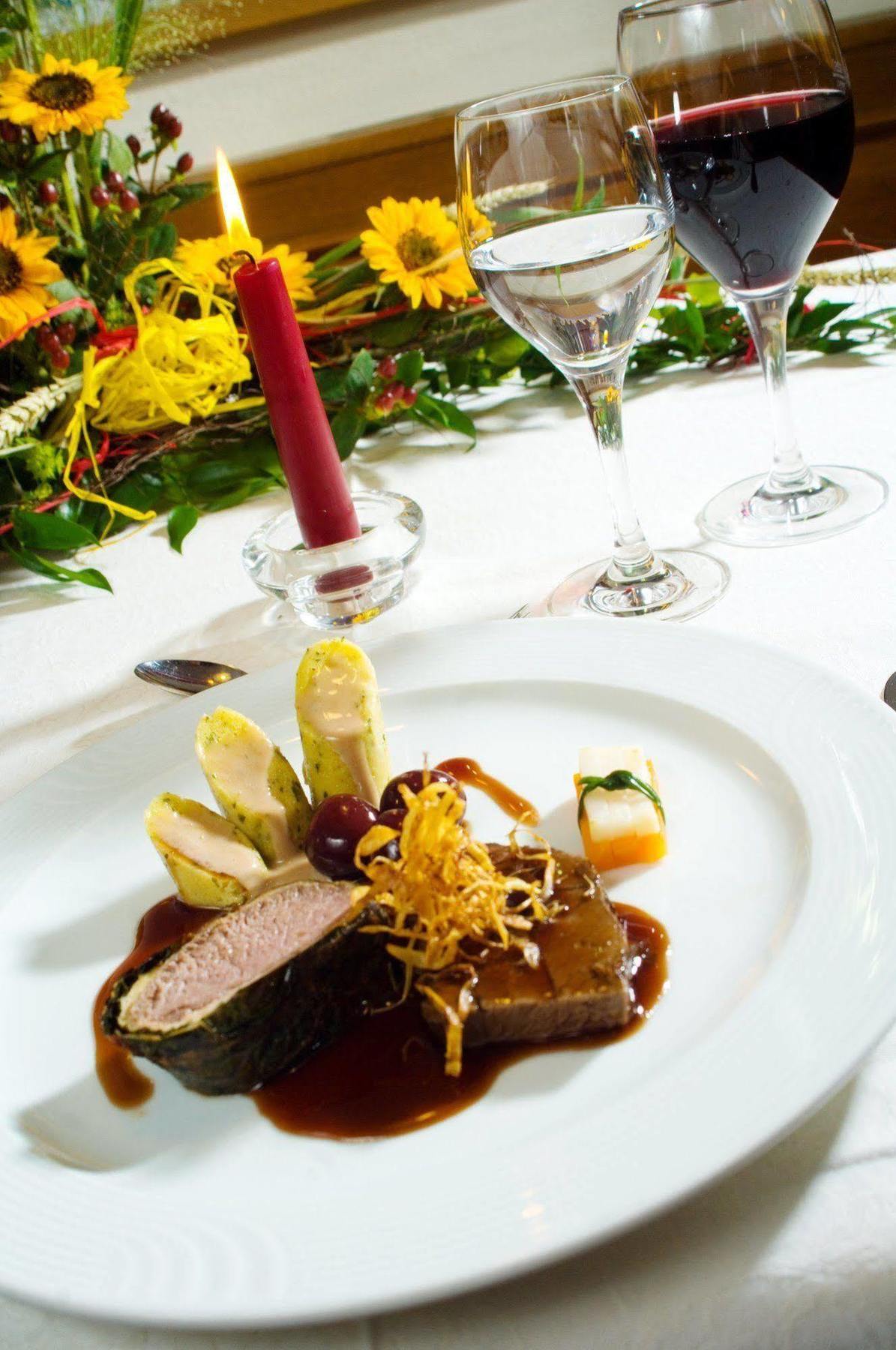Hotel Bayrischer Loewe Osterhofen Ngoại thất bức ảnh